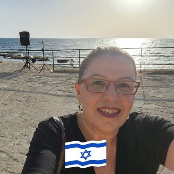 Meet your Posher, Eynat - Picture 1 of 1